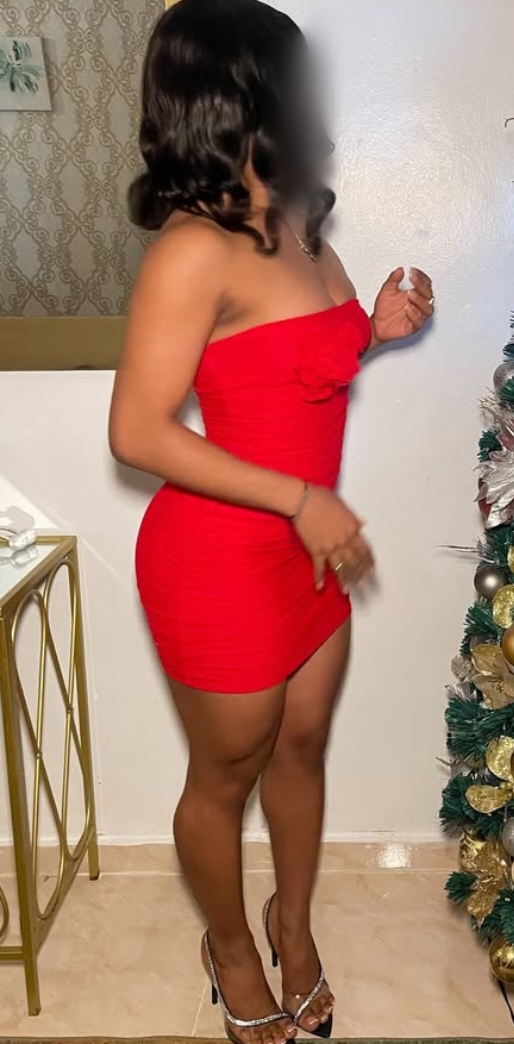 Naomi escort